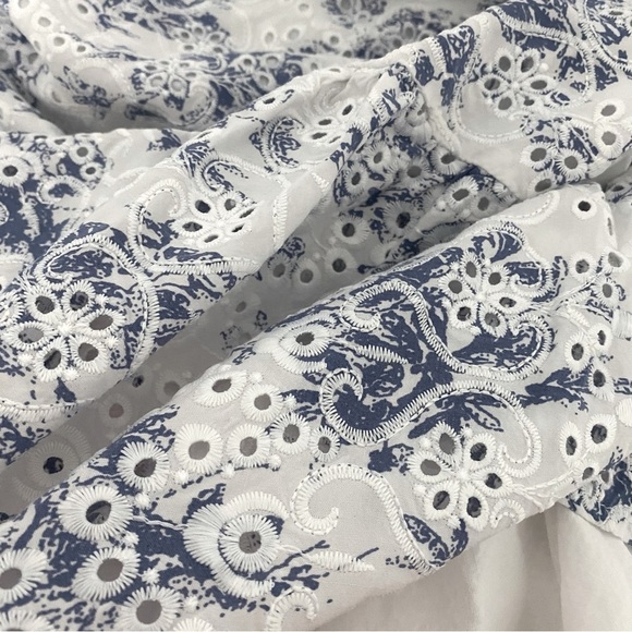 Lucy Paris White and Blue Embroidered Eyelet Skirt Size Large Inner Lining EUC - Picture 10 of 10